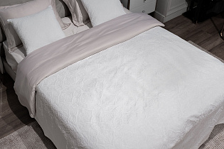 16AMR-NS180230-POKR BEL Bedcover Tiara white 180*230